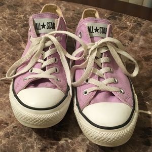 Light purple Converse All Star shoes